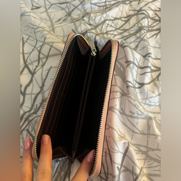 Coach Blush Pink Floral Embossed Wallet - Picture 4 of 6